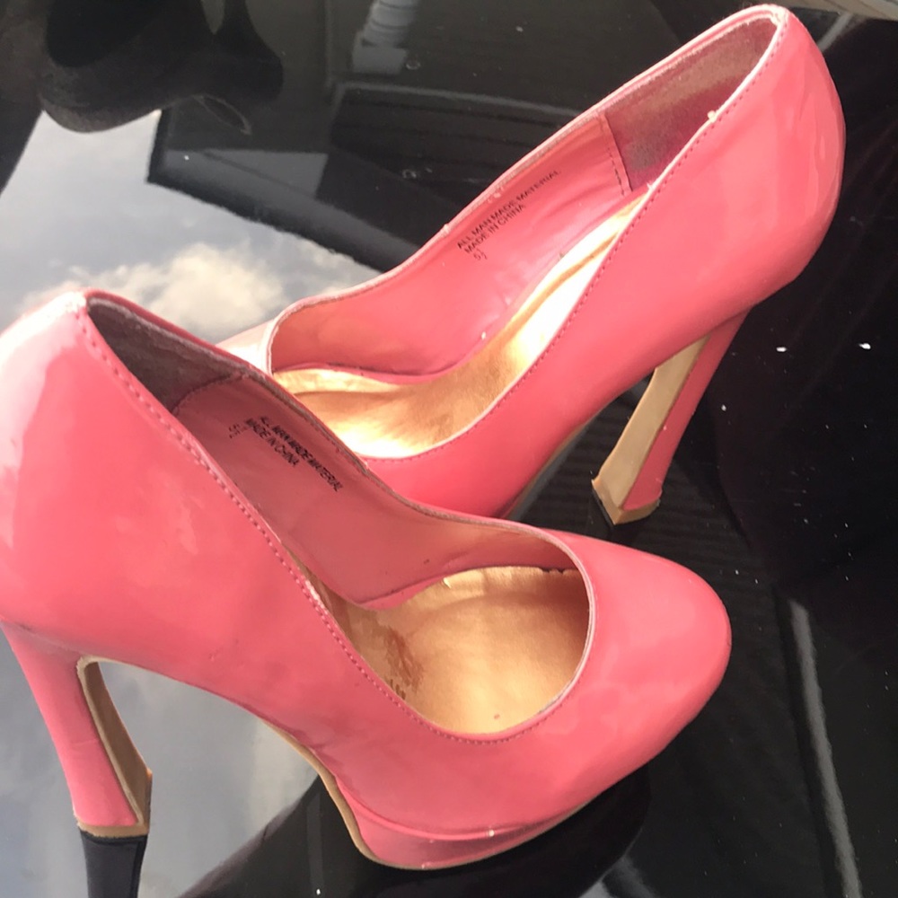 Heels - Picture 5 of 6